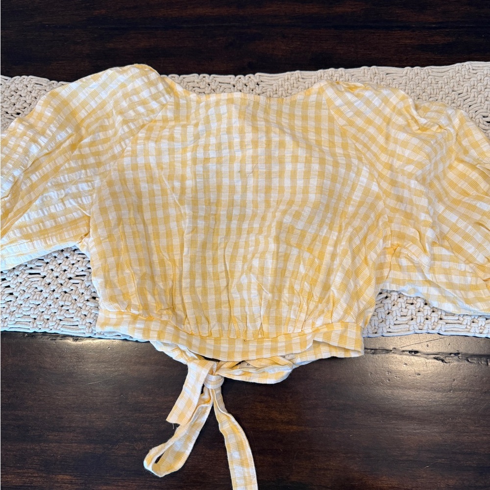 Butter Yellow Checkered Puff Sleeve Blouse - Picture 2 of 3